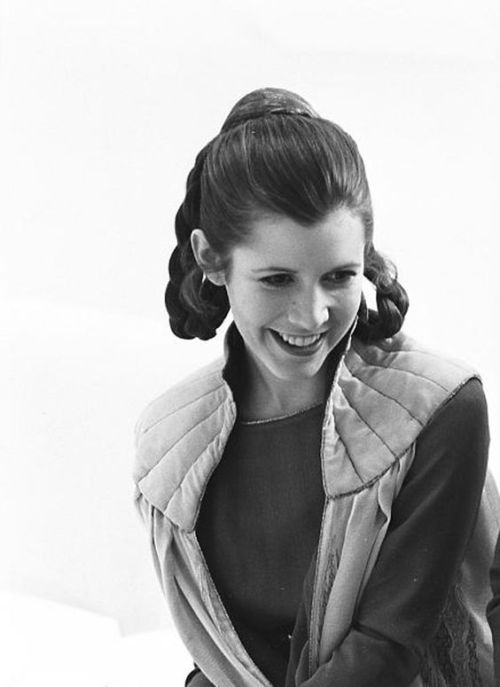 theorganasolo:Carrie Fisher as Princess Leia - The Empire Strikes Back