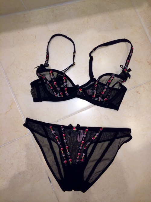 New bra and matching panties from Agent Provocateur!!