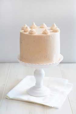 fullcravings:  Strawberry Milkshake Cake