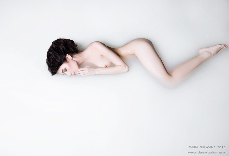 highly professional:©Darya Bulavina.best of erotic photography:www.radical-lingerie.co
