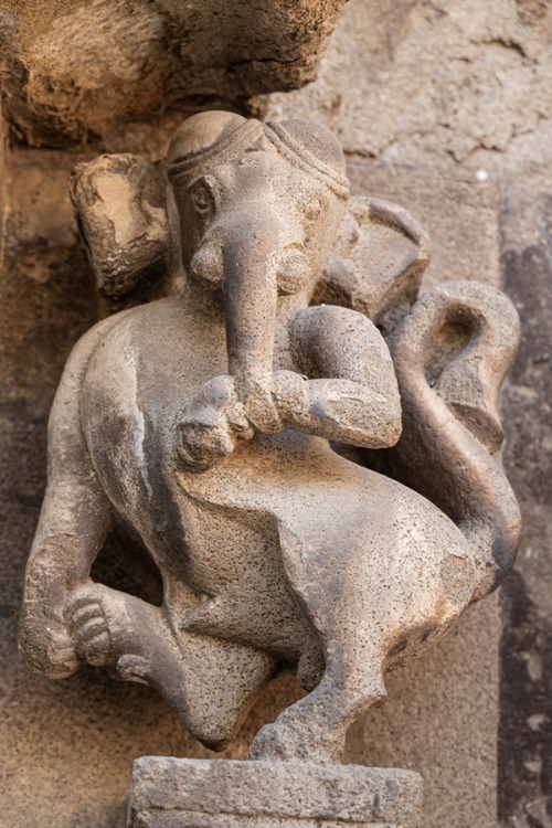 Gajasimha (lion-elephant), Trishund Ganapati Temple, Pune, Maharashtra,  photo by Kevin Standage, mo