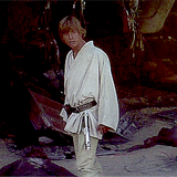 marthajefferson:  In A New Hope, Luke’s all-white clothes make a stark contrast