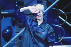 fybaekhyun:  151212 The EXO'luxion in Nanjing  © from the moon | do not edit.  (1, 2) 