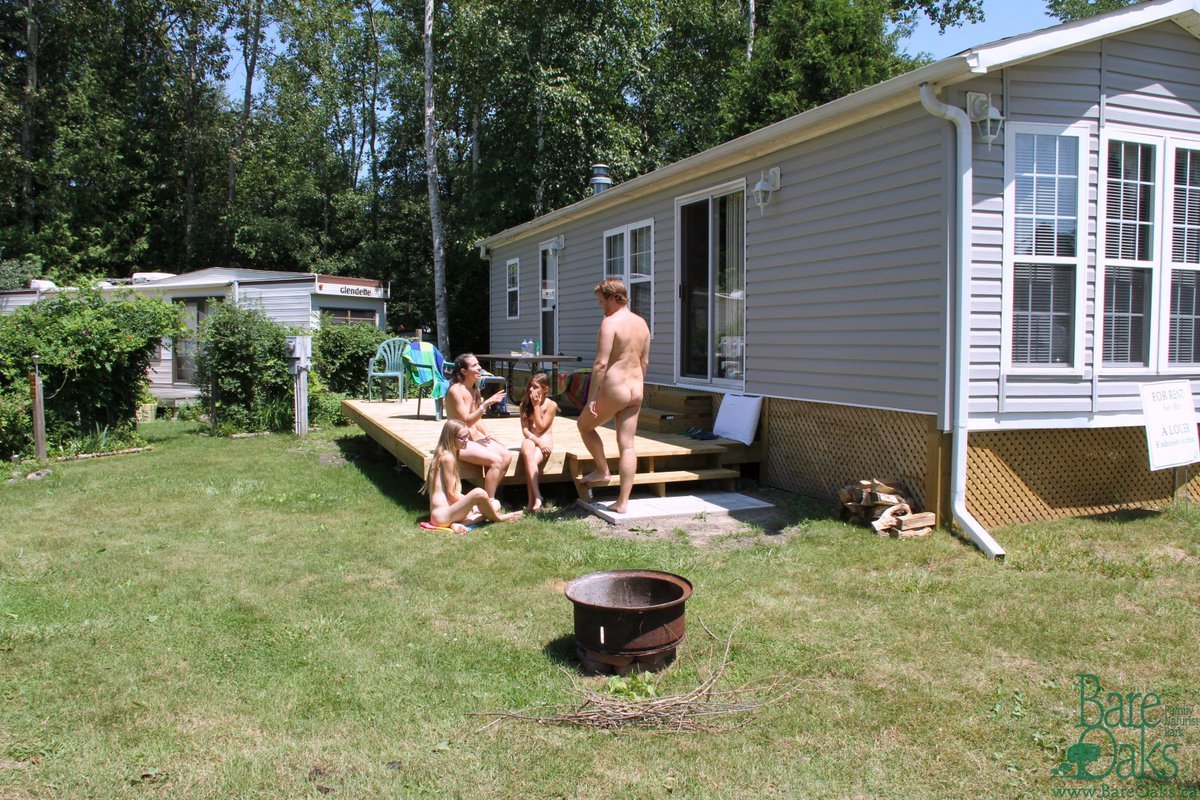 anabel-chevelures: Bare Oaks Family Naturist Park près de Toronto au Canada 1 et