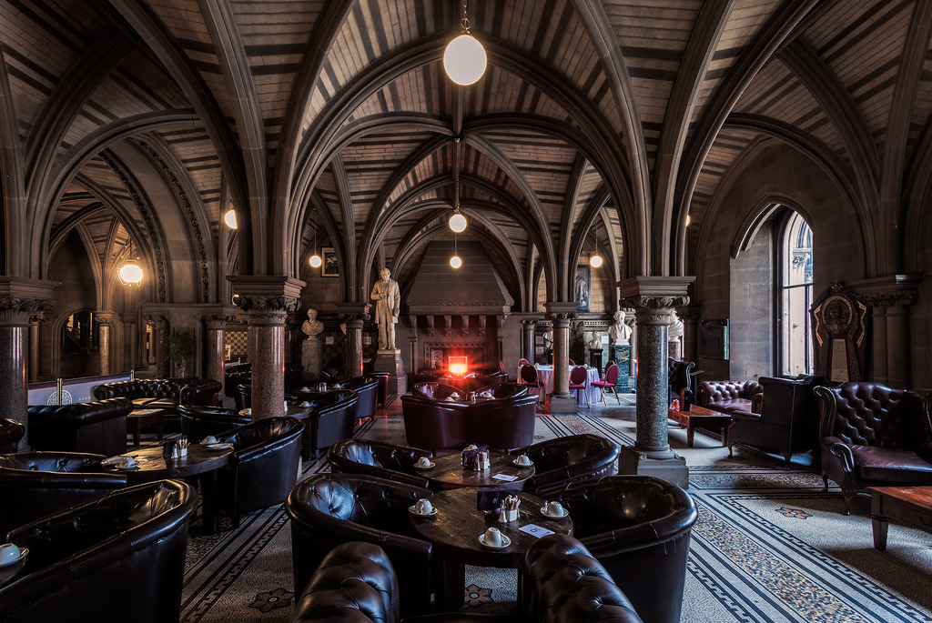 steampunktendencies:  Manchester Town Hall.  - vintagepales2