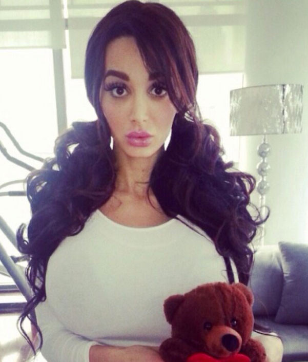 bimbos-paradise:  more Amy Anderssen http://bimbos-paradise.tumblr.com/