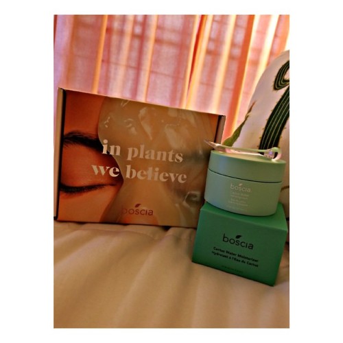 I wasbbeyond excited to try this boscia Cactus Water Moisturizer that I got free from Influenster. i