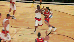 nbaedits:Mo’ne is Money with Wicked Spin Move on Kevin Hart  
