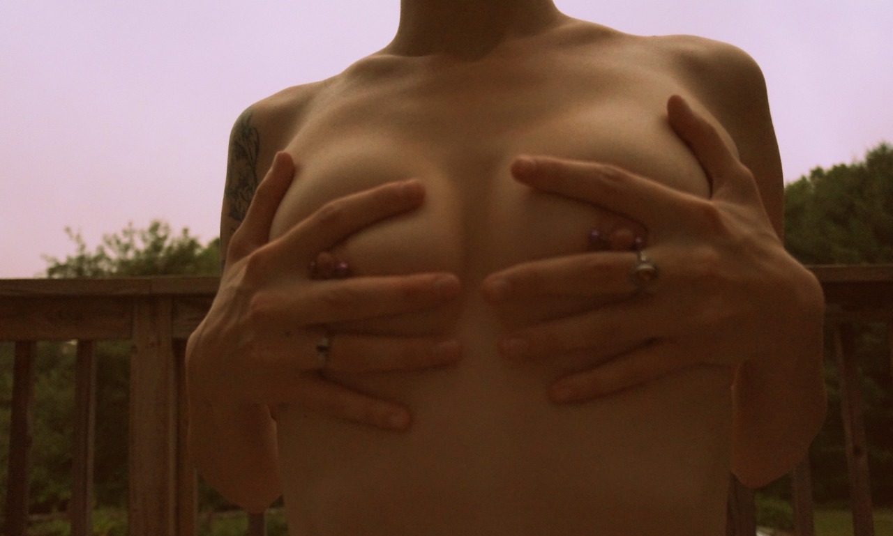 lalalana13:  Happy boobs