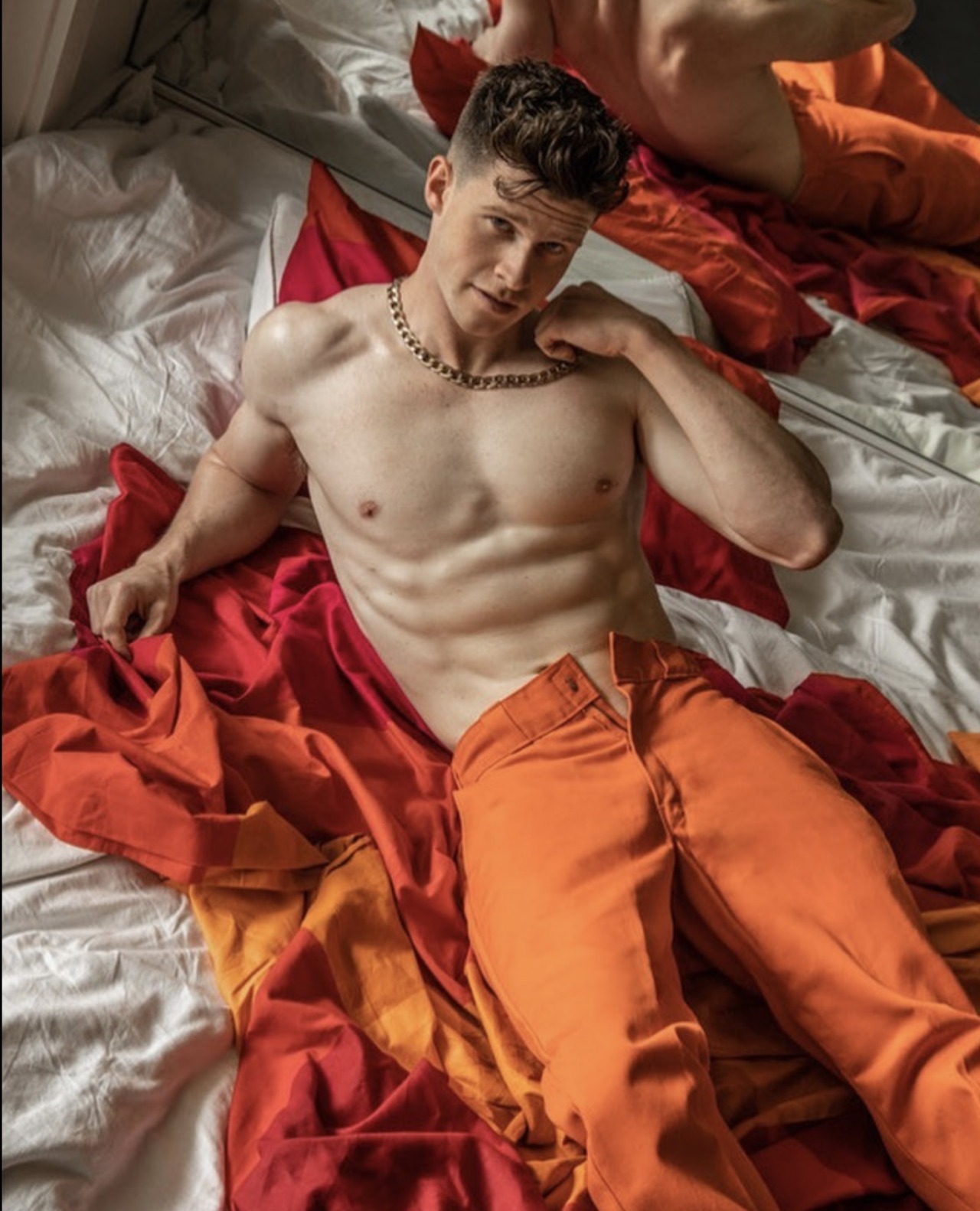 elnerdo19:Finn Harding looks great in anything he’s wearing…. or not wearing. 😉🤤😋🥰☺️😈😏💛🤍💙💜🤍💙💜