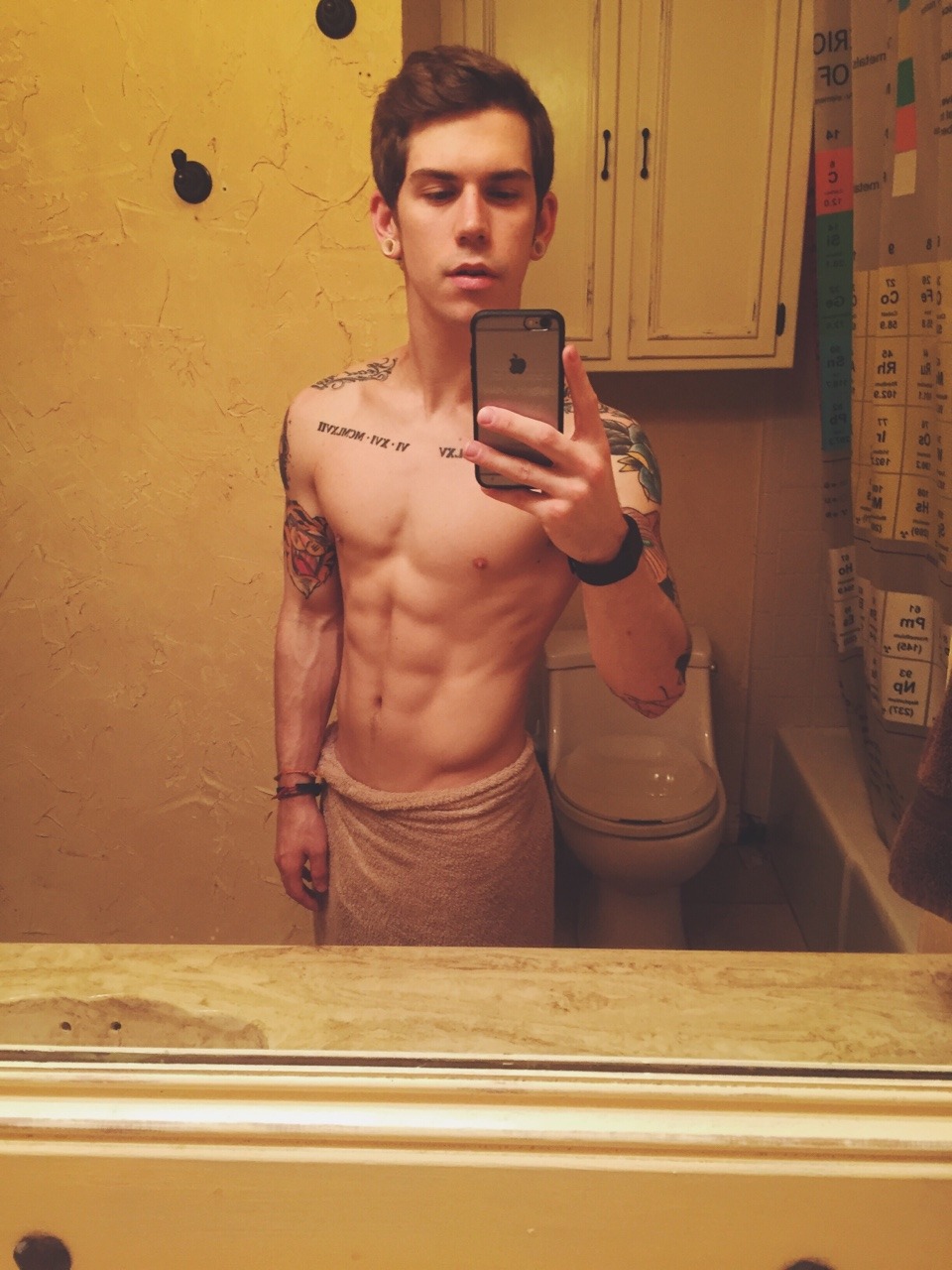 vndercontrol:  Been blasting my chest as much as possible 😈