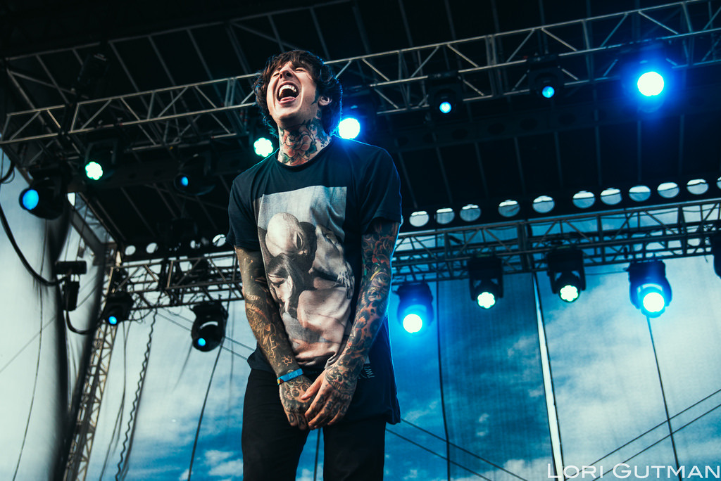 spookylynz:  tallandsad:  Bring Me The Horizon (by Lori Gutman)  ∞ music ∞