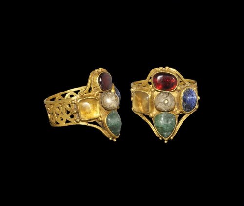 shewhoworshipscarlin:Byzantine ring, 500-700.