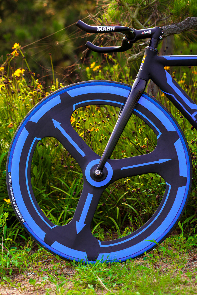 titsandtires:  Sticky Fingers Complete (by Colossi Cycling)