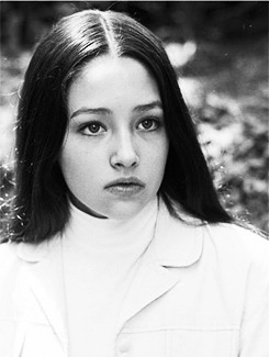 theswinginsixties:  Olivia Hussey 
