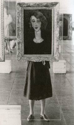 Grupaok:  Lina Bo Bardi, 1957-8, São Paolo Museum Of Art — Behind One Of Her Innovative