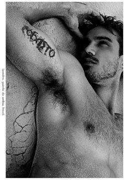 gayrotix:   homografias:  Leandro Guarda