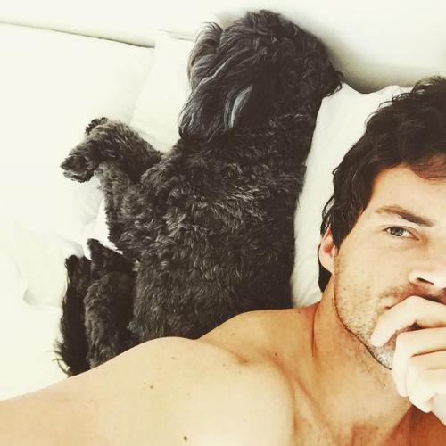 jordan–reet:  @jordanreet there’s worse things I could have woke up next to ;)  @anna-banks: Aw he’s so cute! Give him a kiss for me!!