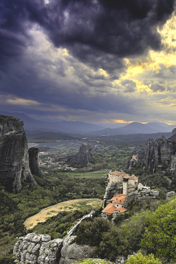 lmmortalgod:  Meteora - Waiting for the storm