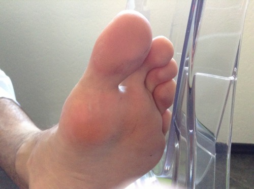 feetboy81:  my bf’s size 14 soles: www.clips4sale.com/17086 kiwi78:  tfootielover:  nice sweet feet ..and so many pics … ack i leaked o_O  whiiiii georgeous feet…. 