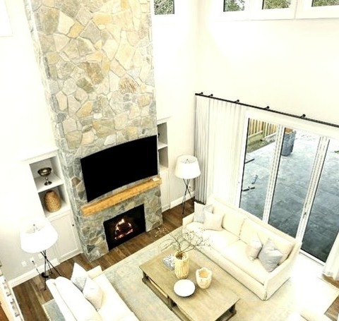 Family Room - Contemporary Family Room