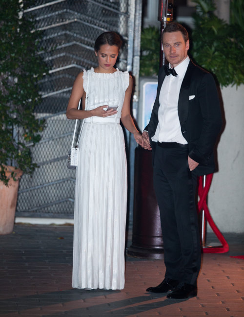 #MichaelFassbender & #AliciaVikander en el AfterParty de Los #GoldenGlobes 01.10.2016HQ FOTOS &g