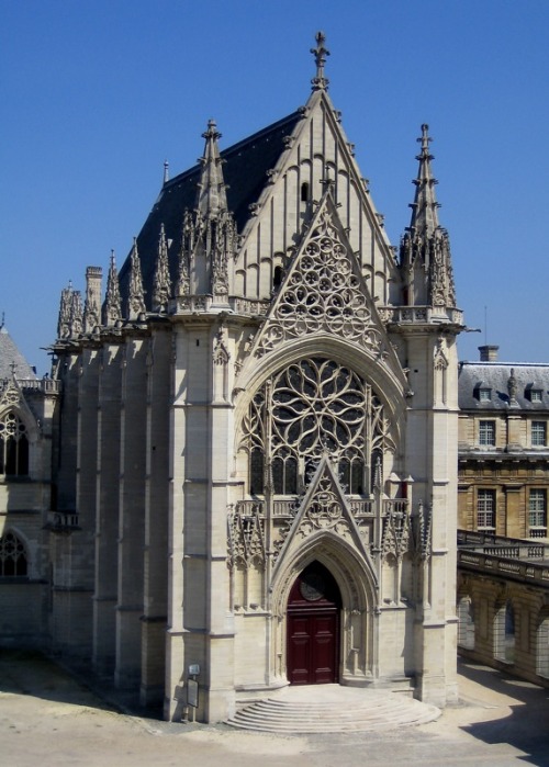 architectureland:Sainte-Chapelle  -  a royal medieval Gothic chapel in Île-de-France, France. 