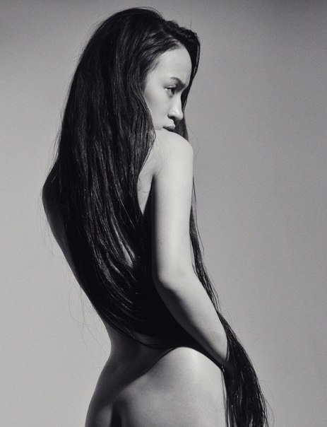 le-voleur-de-beaute:  Model: Chana Nguen porn pictures