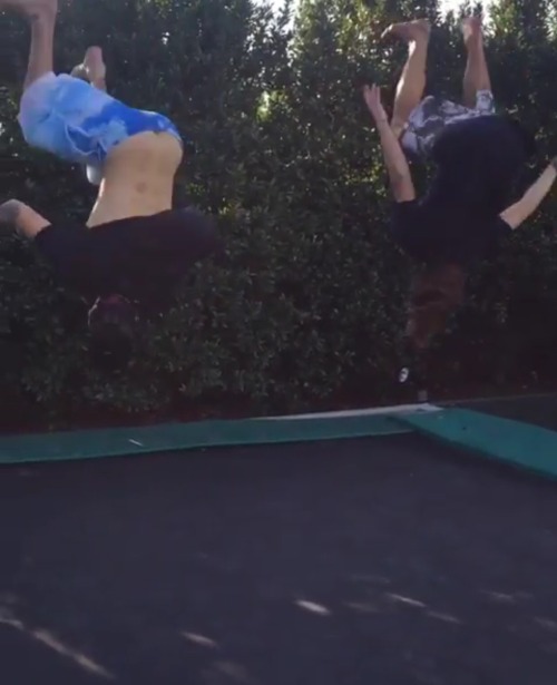 It seem that Justin don’t wear Calvin Klein today look dat ass imagine Justin be naked while H
