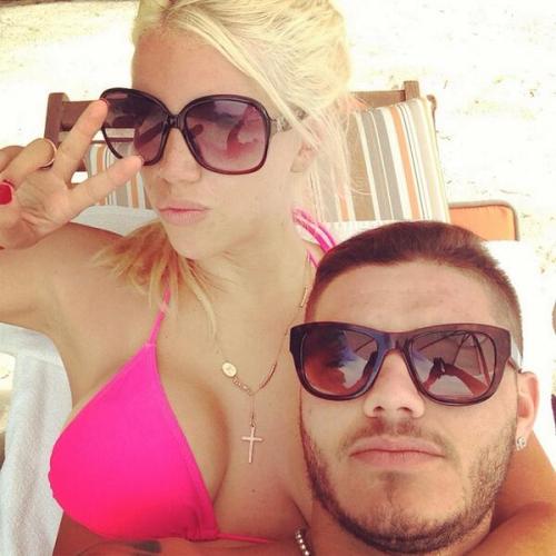 Wanda Nara et Mauro Icardi profitent de leurs vacances ensemble en inondant la toile de photos comme