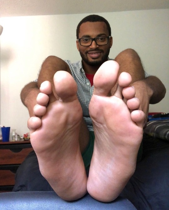 ebonyfootgods: 