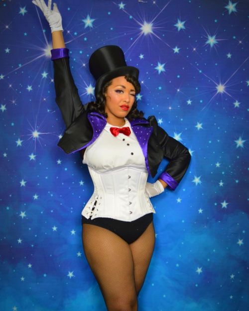 I need to wear #zatanna again one of these days! Corset by @orchardcorset  #justiceleague #dccomics 