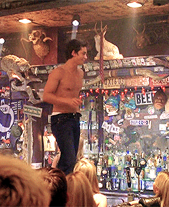 themonkeyninja:  tl-hoechlin: Adam Garcia as Kevin O’Donnell in Coyote Ugly (2000)