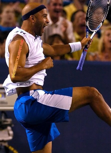 musclejaw:  blkbugatti:  kissmyfancyass:  Say hello to my tennis crush James Blake…with that big booty!  I’m surprise he moves as well as he does with all that :-))  I watch him play tennis just to see THAT AZZWWW.MUSCLEJAW.TUMBLR.COM