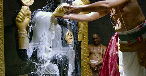 i-heart-hinduism:  ABHISHEKAM (HOLY BATH)What Exactly Is Abhishekam Seva That’s