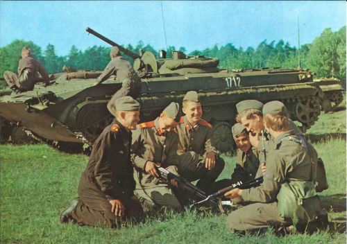 partisan1943: Soviet and East German soldiers cleaning their weapons.