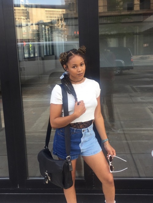 anoelldavis:Blank ass doll face