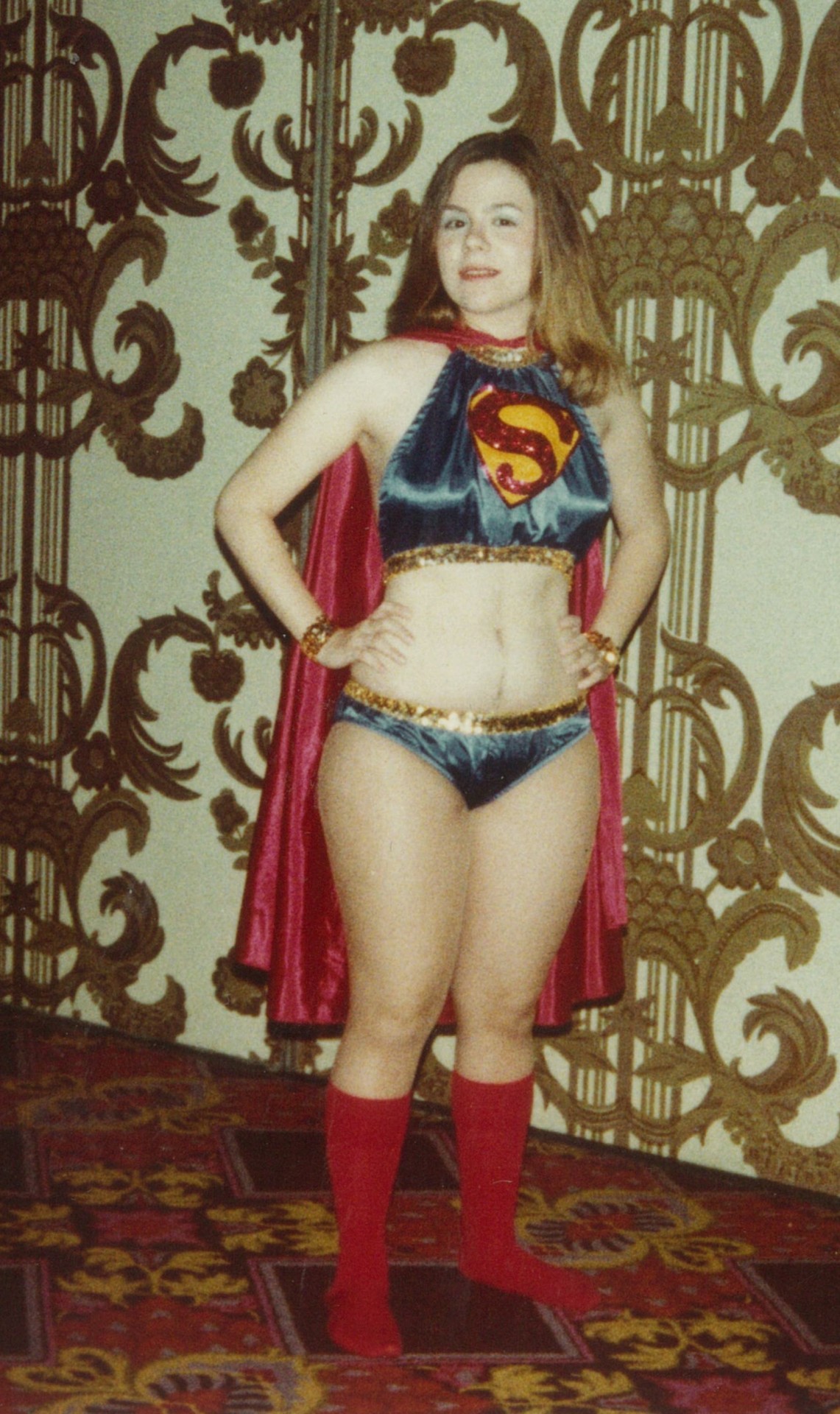 vivipiuomeno:  Photo from a 1980 sci-fi convention Hyatt Hotel - Susan Fox 
