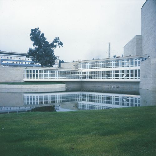 germanpostwarmodern:  Auditorio de Galicia (1986-89) in Santiago de Compostela, Spain, by Julio Cano Lasso