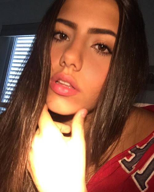 http://streetgrl.tumblr.com/post/154734975377
