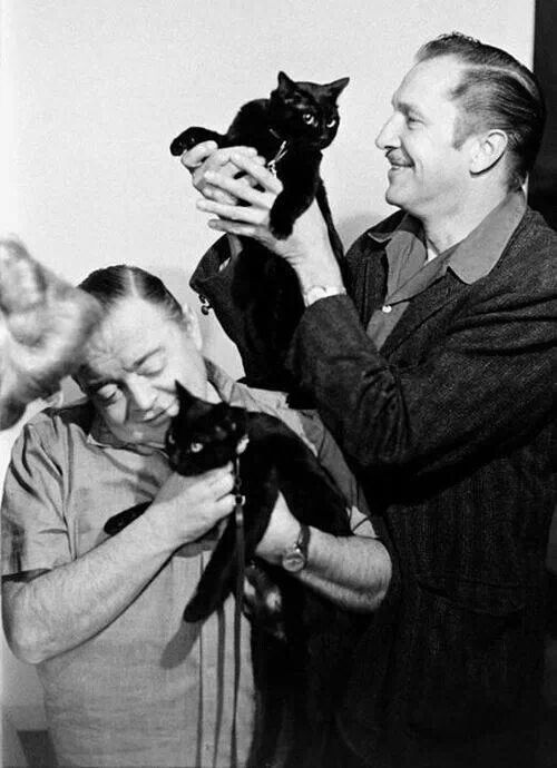 jamesfranciscagney:Peter Lorre and Vincent Price, screen testing black cats for Tales of Terror. c. 