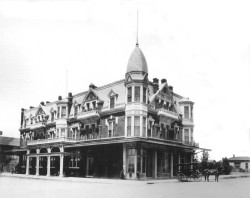memoriastoica:  Hotel Pleasanton, Fresno, California. Circa 1890.