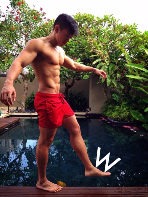 jackdsg:  Who doesn’t know Jonathan Phay? FB: jphay 