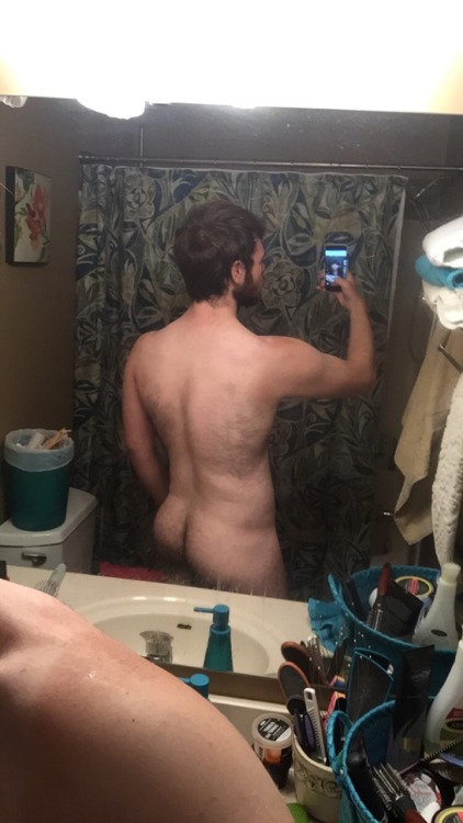 skyslut:  The shower was running and the mirror was starting to fog but god damn I love my body
