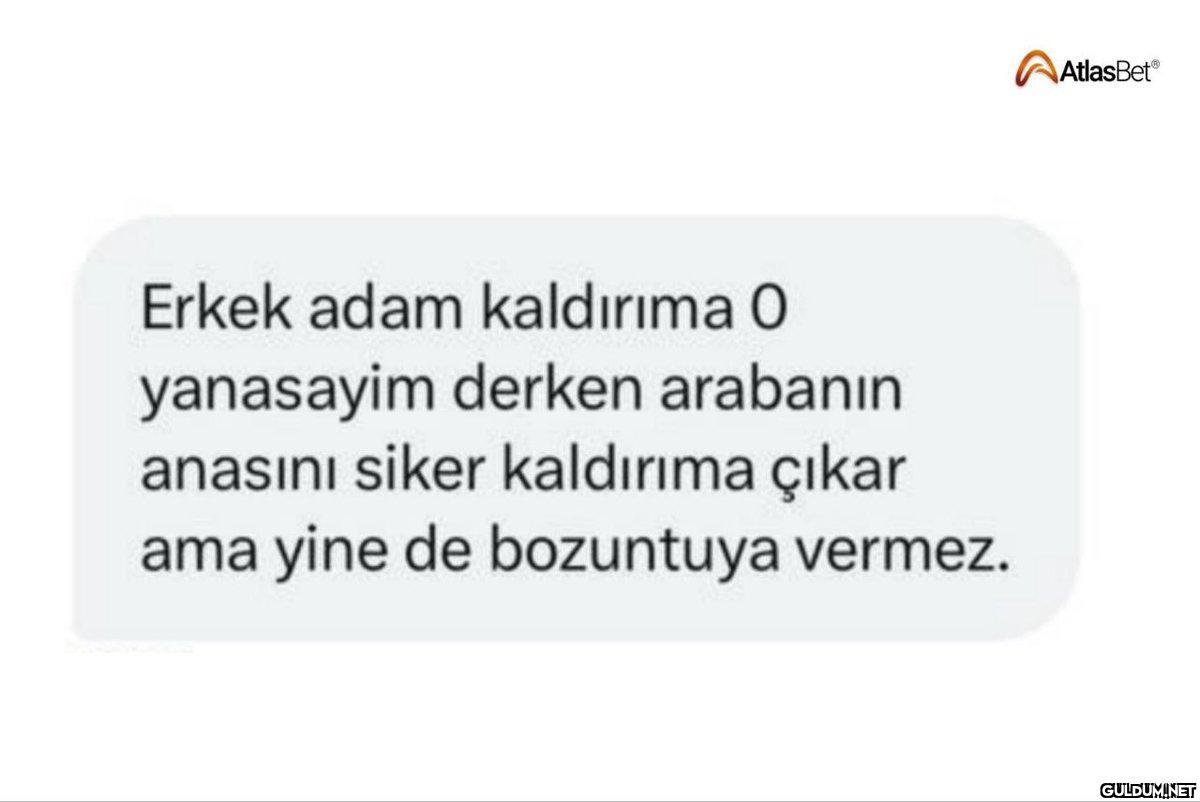 Erkek adam kaldırıma O...