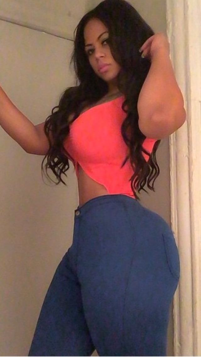 evans601:#thickthursday: @strellakat