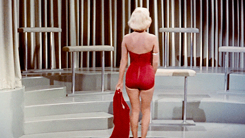 sellmysoulforrocknroll:   Marilyn Monroe in How To Marry A Millionaire (1953)  😍