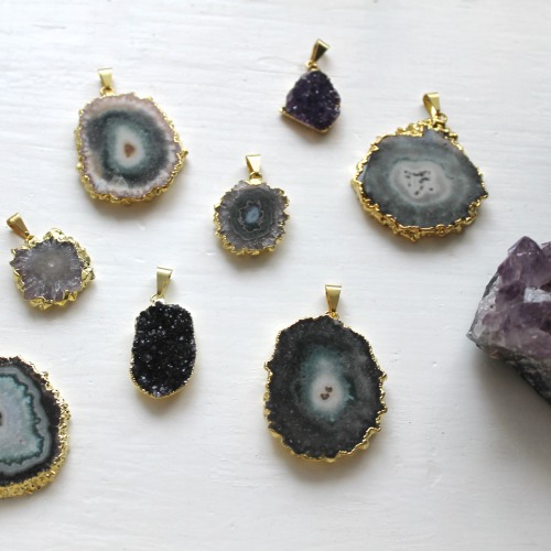 Gold Dipped Galaxy Stalactite Necklaces // Jezie JewelryThey look like tiny pieces of the universe.&