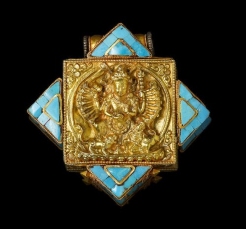 Newari pendant with Durga Mahisauramardini