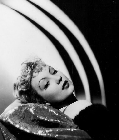 covergirlsanddancingcavaliers:Ann Sothern, c.1930s